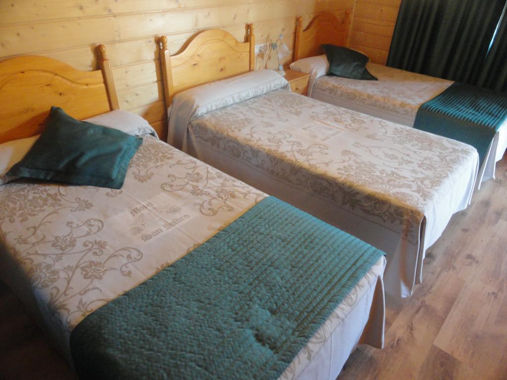 Motel San Isidro Villarrubio Ngoại thất bức ảnh